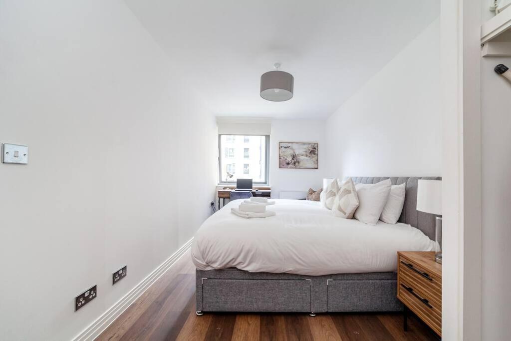 Cozy & Stylish 2-bed Flat In Trentham Ct, Appartamento